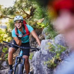 Hydro Flask Down Shift 14 Hydration Pack - 2 Liters -Hydro Flask Shop d91605bc 1a07 46d2 857b aab39c050884