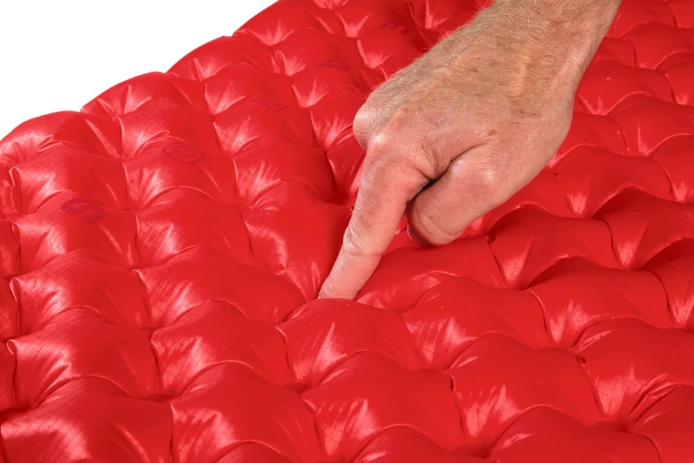 Sea to Summit Comfort Plus XT Insulated Sleeping Pad 5 Sea to Summit Comfort Plus XT Insulated Sleeping Pad - Image 3