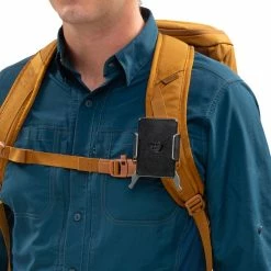 Nite Ize Squeeze Clippable Phone Holder -Hydro Flask Shop e03a6bf4 e5af 49a6 abec 6d3176661e74